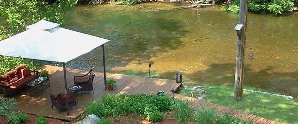 Stone Waters Inn 벨레르 외부 사진